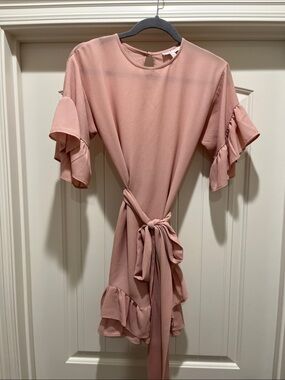 Mary & Mabel Ruffle Detail Dress in Dusty Pink